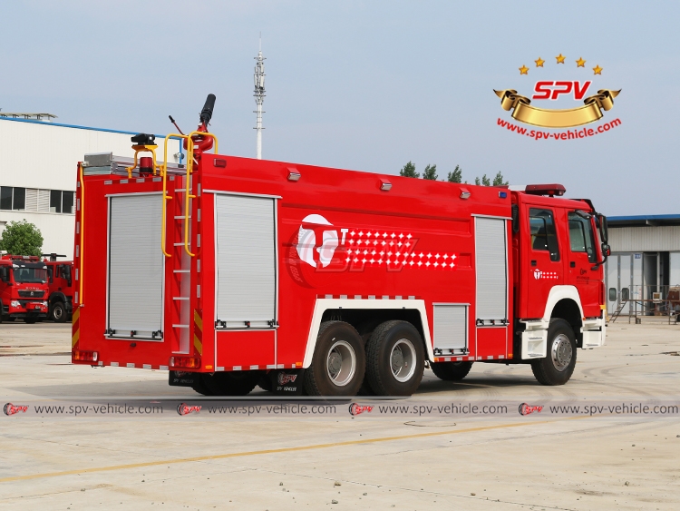 Foam Fire Tanker Sinotruk - RB Foam Fire Tanker Sinotruk - RB